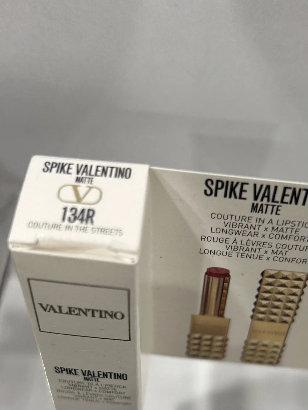 Valentino Spike Valentino Matte Lipstick -Couture In The Streets - 134R